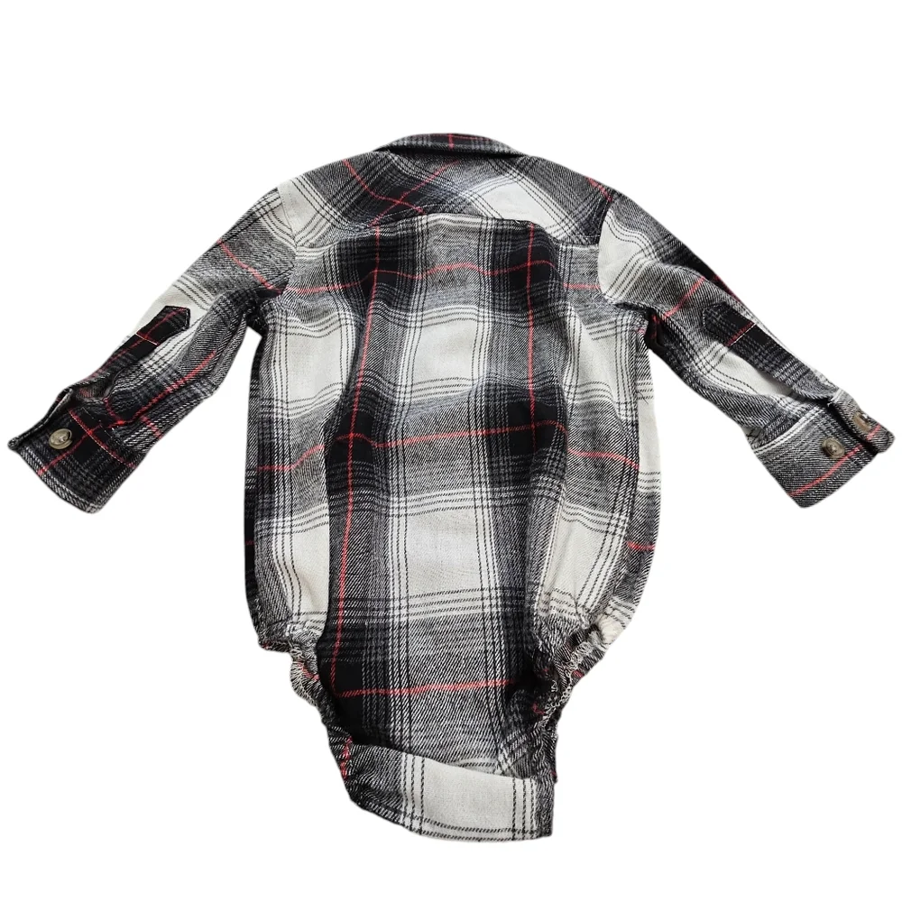 Nwot Sovereign Code Boys Black/Red/White/Gray Plaid Flannel Collared Onsie
